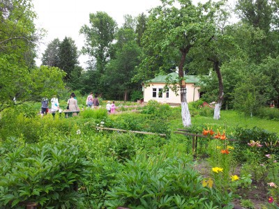Excursii de o zi la cele mai apropiate suburbii, districtele Chehov și Serpukhov iunie-iulie 2017 -