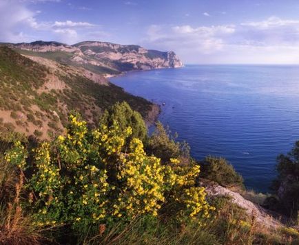 Відпочинок в криму навесні температура води і повітря, погода, заходи