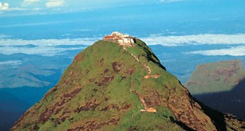 Ádám Peak Srí Lanka, turisztikai információk, szálláshelyek, hogyan juthat
