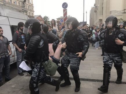A tiltakozó több száz embert őrizetbe Moszkvában, egy új hírek