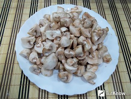 Рецепт квасоля з грибами в томаті