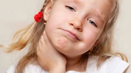 Пухке горло у дитини і дорослого ніж лікувати, його причини і симптоми