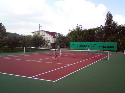 Constructii de terenuri de tenis