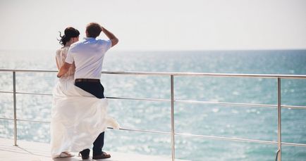 Весілля на морському березі