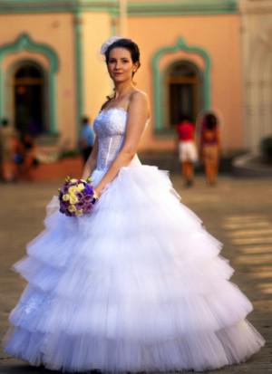 Весільні сукні пишні з мереживами фото, фасони