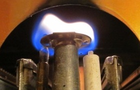 Турбірованная газова колонка без димоходу з закритою камерою згоряння
