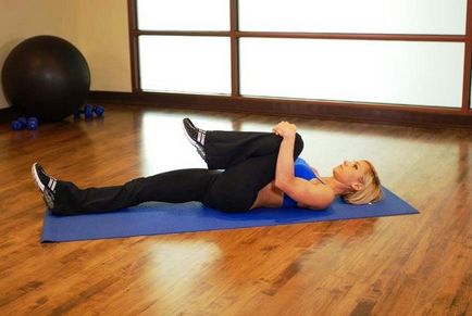 Вправи, які допоможуть зняти втому зі спини