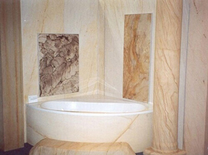 Ванна кімната, одягнена в камінь