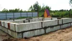 Fundația betonului pentru seră cu mâinile tale