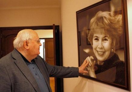 Biografie versiunea scurtă a lui Gorbaciov