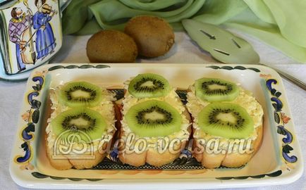 Szendvicsek, kiwi és a sajt recept lépésről lépésre (9 fotók)