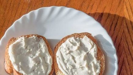 Sandwich-uri cu kiwi (brânză cu usturoi, pește) rețete cu fotografie