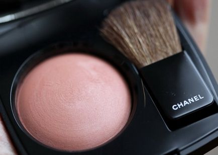 Chanel joues contraste powder blush у відтінку 15 orchid rose