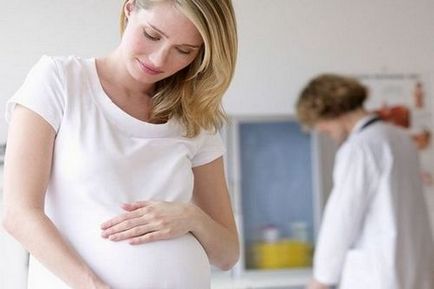 Чим лікувати горло при вагітності в 1, 2 і 3 триместрі