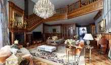 Design interior al livingului în stil palat, cu opțiuni de fotografie și design