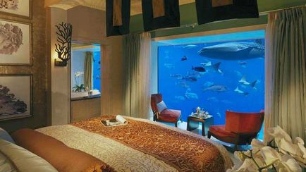 Дизайн спальні з акваріумом