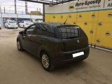 Fiat Punto 2011, 1