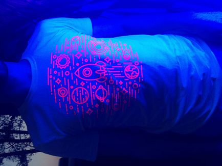 T-shirt fluorescente (stralucire cu ultraviolete) in stoc si la comanda