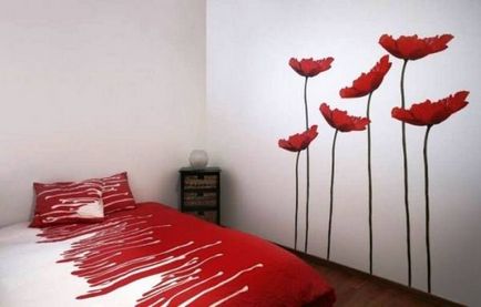 Tapete flori flori realiste într-un decor de pereți