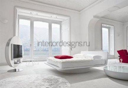 Interior al unui dormitor cu mobilier alb - arta de a crea un design universal