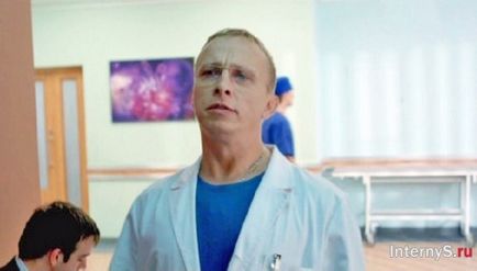 Gyakornokok és klinika vagy orvos ház vs (gyakornok) Gyakornokok és klinika vagy orvos ház vs