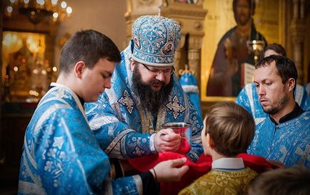 Які православні молитви читати і слухати перед причастям і сповіддю