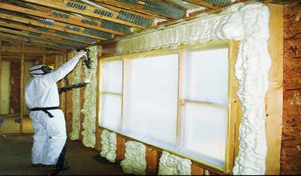 Cum se utilizează spuma pentru izolarea pereților cu ajutorul unui video