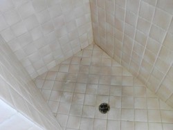 Cum se curata rosturile dintre gresie în baie la domiciliu decât pentru a curăța populare sau chimice