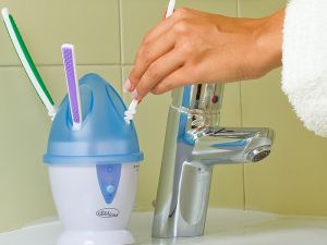 Hogyan kell helyesen gondozni a fogkefe technikákat és tippeket a gondozás és tárolás