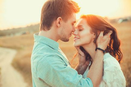 Как да се държим с мъж в любовта с полезни съвети и трикове