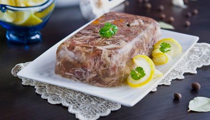 Cum să gătești un jeleu de la picioarele de porc și de rechin, pui și rețete de carne de vită