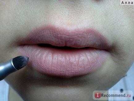 Creion pentru buze buze adevărate buze - 
