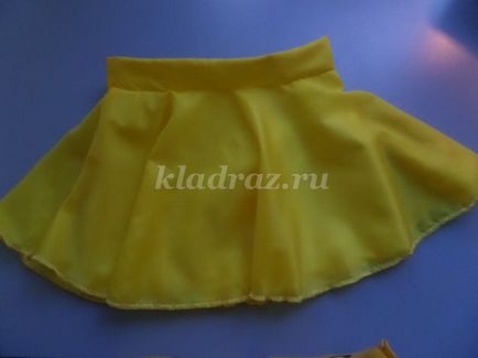 Costum de pânză de pui cu mâinile proprii