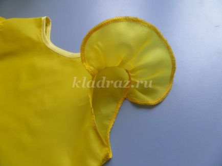 Costum de pânză de pui cu mâinile proprii