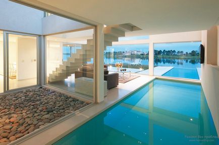 Красиві басейни всередині будинку, інтер'єр і дизайн заміських особняків