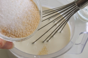 Krepvil - részletes recept fotó (francia palacsinta torta tejszínnel 3 típusú - egyszerű receptet (tej savanyú tej) Krepvil - részletes recept fotó (francia palacsinta torta tejszínnel 3 típusú - egyszerű receptek