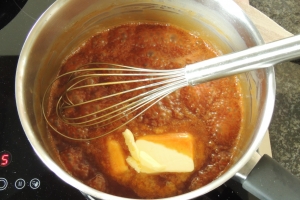 Krepvil - részletes recept fotó (francia palacsinta torta tejszínnel 3 típusú - egyszerű receptet (különböző irányokba ezzel) Krepvil - részletes recept fotó (francia palacsinta torta tejszínnel 3 típusú - egyszerű receptek
