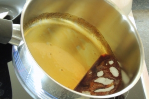 Krepvil - részletes recept fotó (francia palacsinta torta tejszínnel 3 típusú - egyszerű receptet (porított vaníliás cukor) Krepvil - részletes recept fotó (francia palacsinta torta tejszínnel 3 típusú - egyszerű receptek
