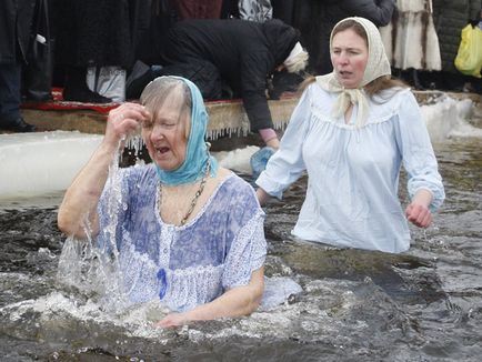 Botezul 2012 de top-10 regulile de scăldat în gheață