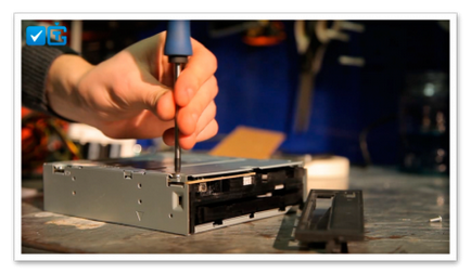 Laser de la cd dvd drive - laborator de electronice