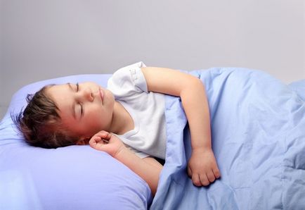 Sleepwalking sau somnambulism, cauze și tratament pentru copii, așa cum s-au manifestat și mai periculoase