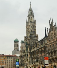 Marienplatz din München - istorie, obiective turistice, cumpărături, hoteluri și cum să ajungi