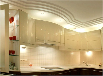 Навісну стелю на кухні своїми руками (7 фото)