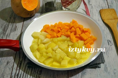 Egy szokatlan köret - sült sütőtök burgonyával, a recept egy fotót