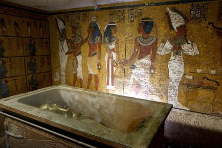 O nouă privire asupra istoriei antice a Egiptului și a simbolurilor masca Tutankhamun