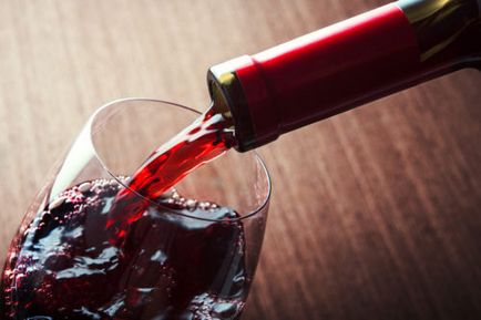 Mérgezés bor fő okai, tünetei és kezelése