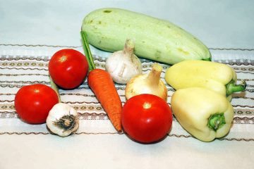 Овочева лазанья з рагу з тушкованих сезонних овочів