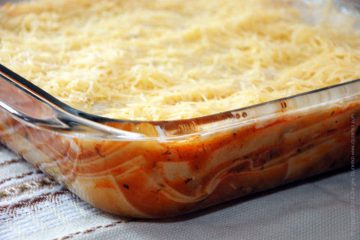 Lasagna de legume cu tocană de legume sezoniere coapte