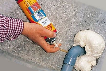 Піна монтажна водостійка для герметизації - кращий матеріал для монтажних робіт