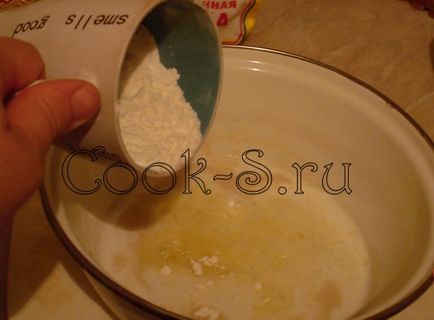 Плюшки з сиром - покроковий рецепт з фото, випічка